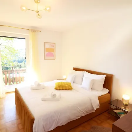 Talblick9 - Architektenhaus In Exklusiver Lage Apartment Gerolstein