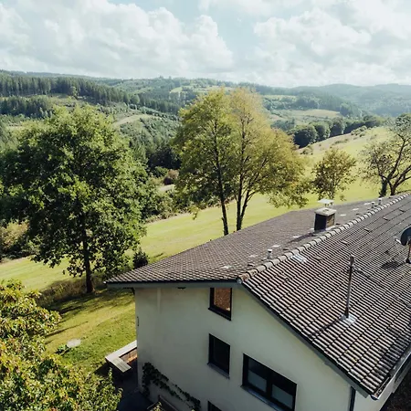 Talblick9 - Architektenhaus Mit Sauna * Gerolstein