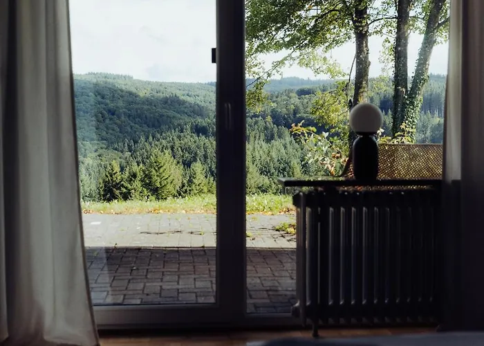 Talblick9 - Architektenhaus In Exklusiver Lage *